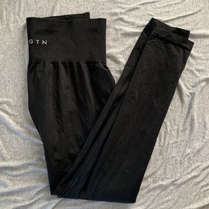 NVGTN Black Solid Seamless Leggings